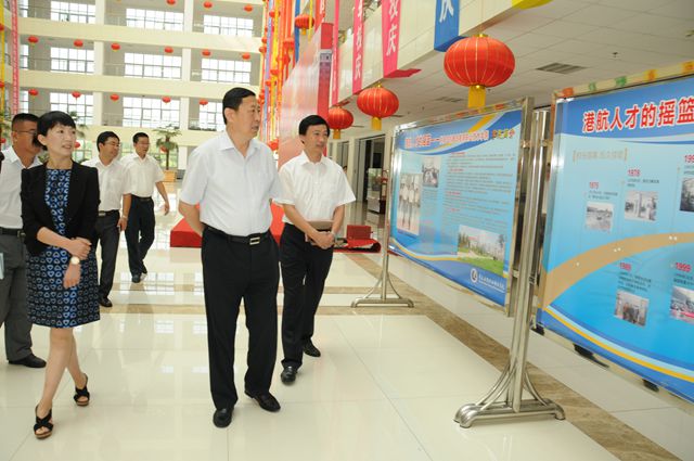 图9